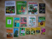 Ein kleiner Ausschnitt aus meiner durchzogenen Pflanzenbuchsammlung
